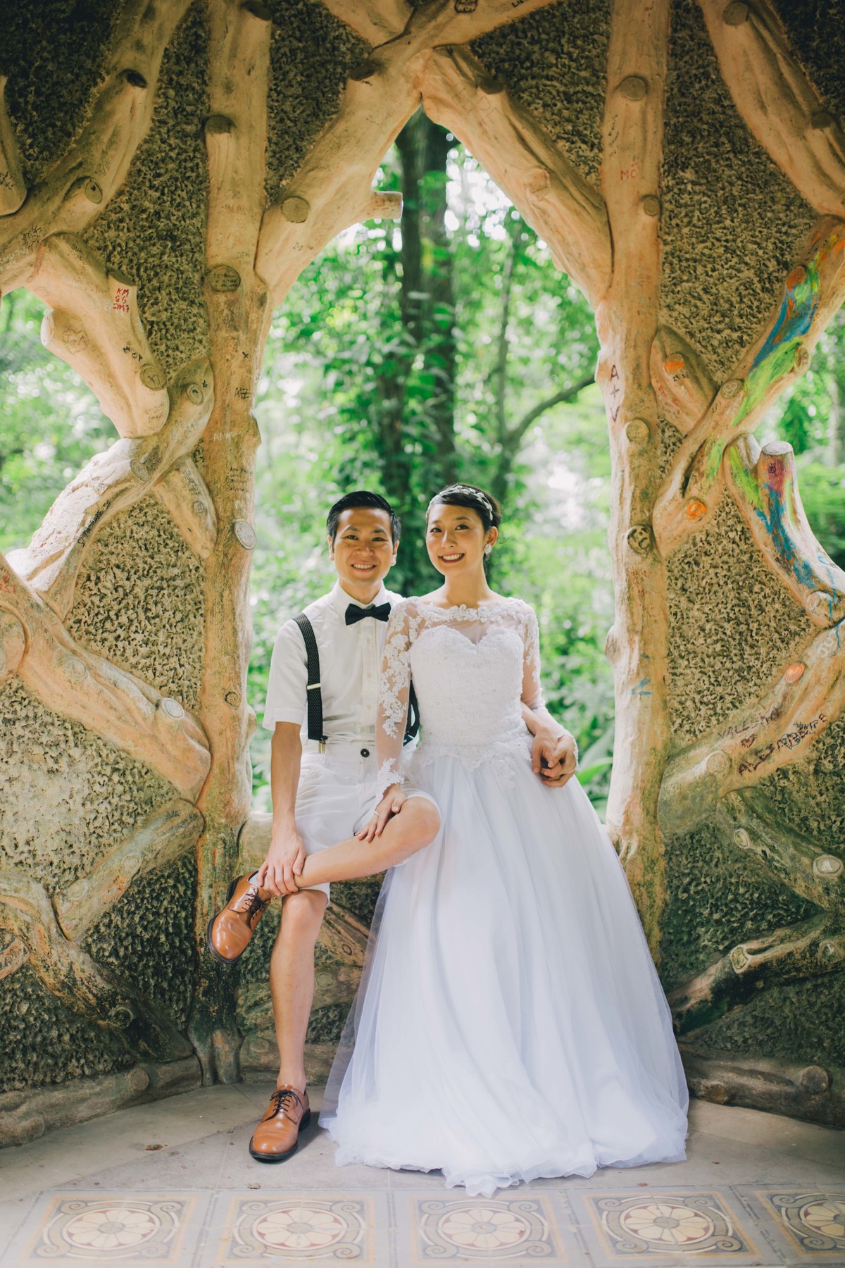 ensaio-externo-de-casal-rj-parque-lage-mao-no-pe