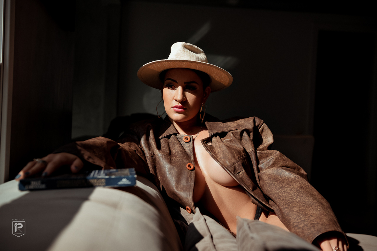 Ensaio Sensual - Erika Miranda - Nova Lima MG
ENSAIO E BOOK FEMININO CASUAL, SENSUAL E BOUDOIR - FOTOGRAFO RONEI SILVA