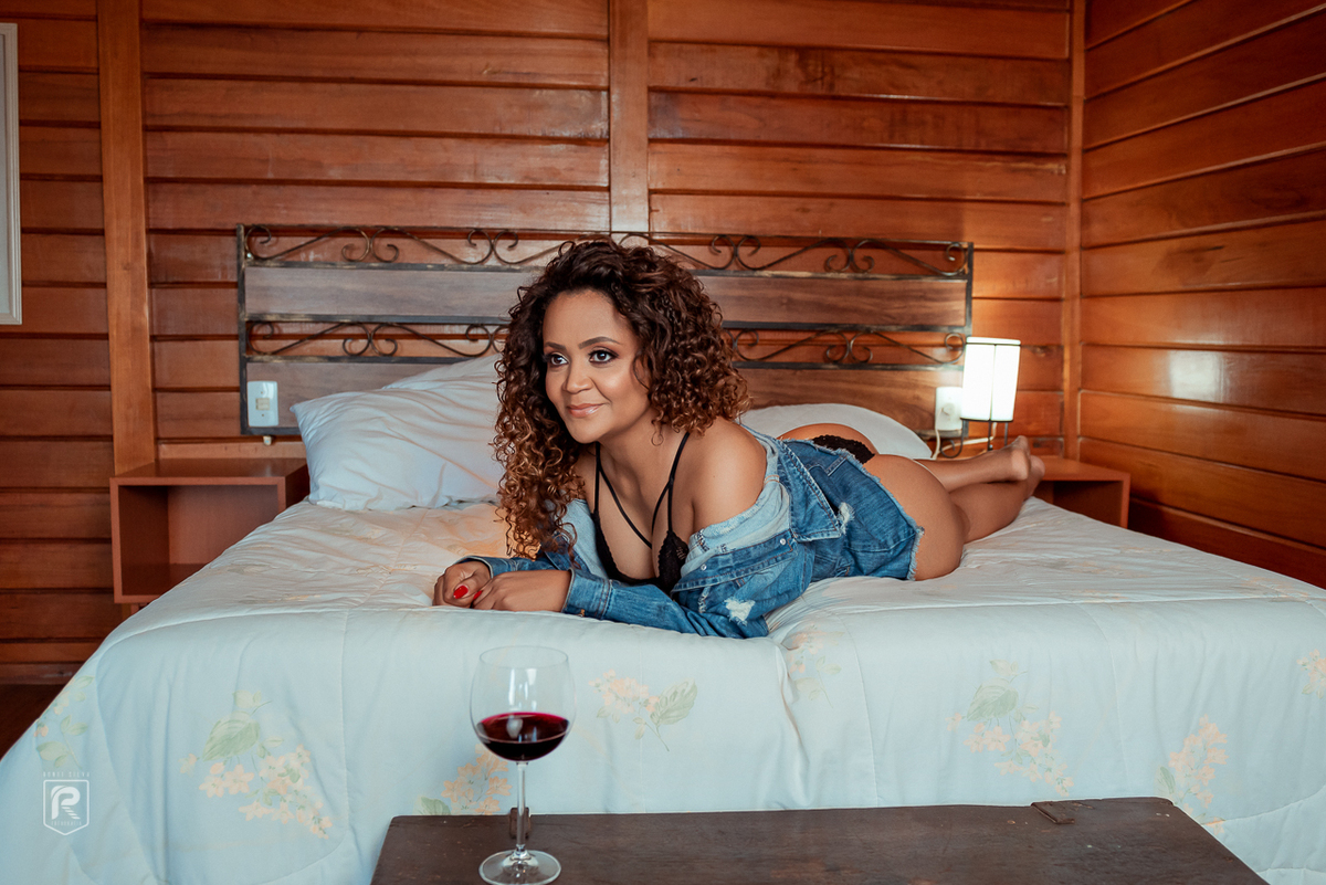 Ensaio Sensual - Sthephanee Danielle - Pousada Vale Das Pedras - Conceição do Mato Dentro - MG
ENSAIO E BOOK FEMININO CASUAL, SENSUAL E BOUDOIR - FOTOGRAFO RONEI SILVA