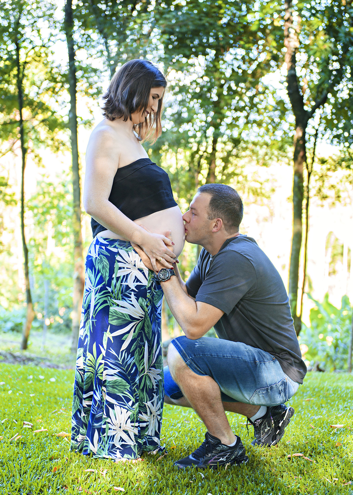 beijo na barriga da mamae