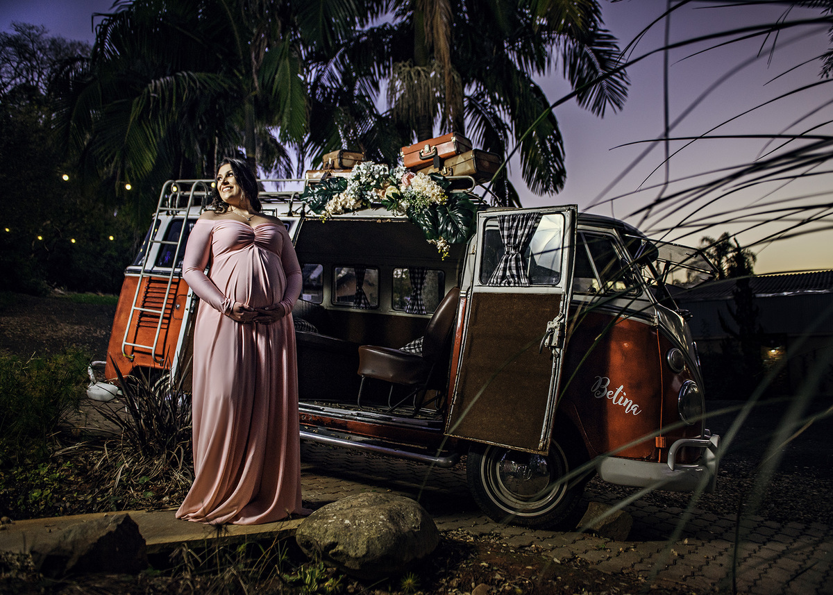 fotos de gestante na combi do antigo bistrô