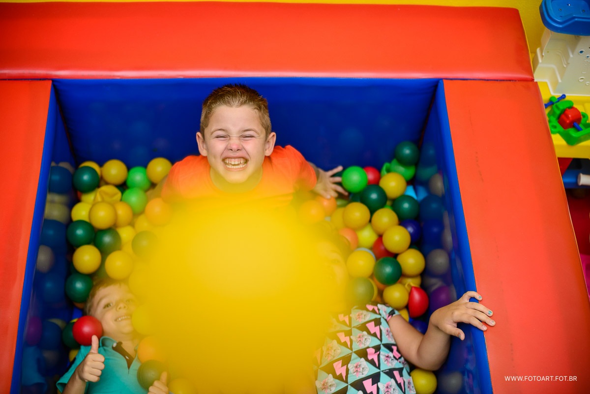 criancas brincando no Espaço Kids Buffet Infantil