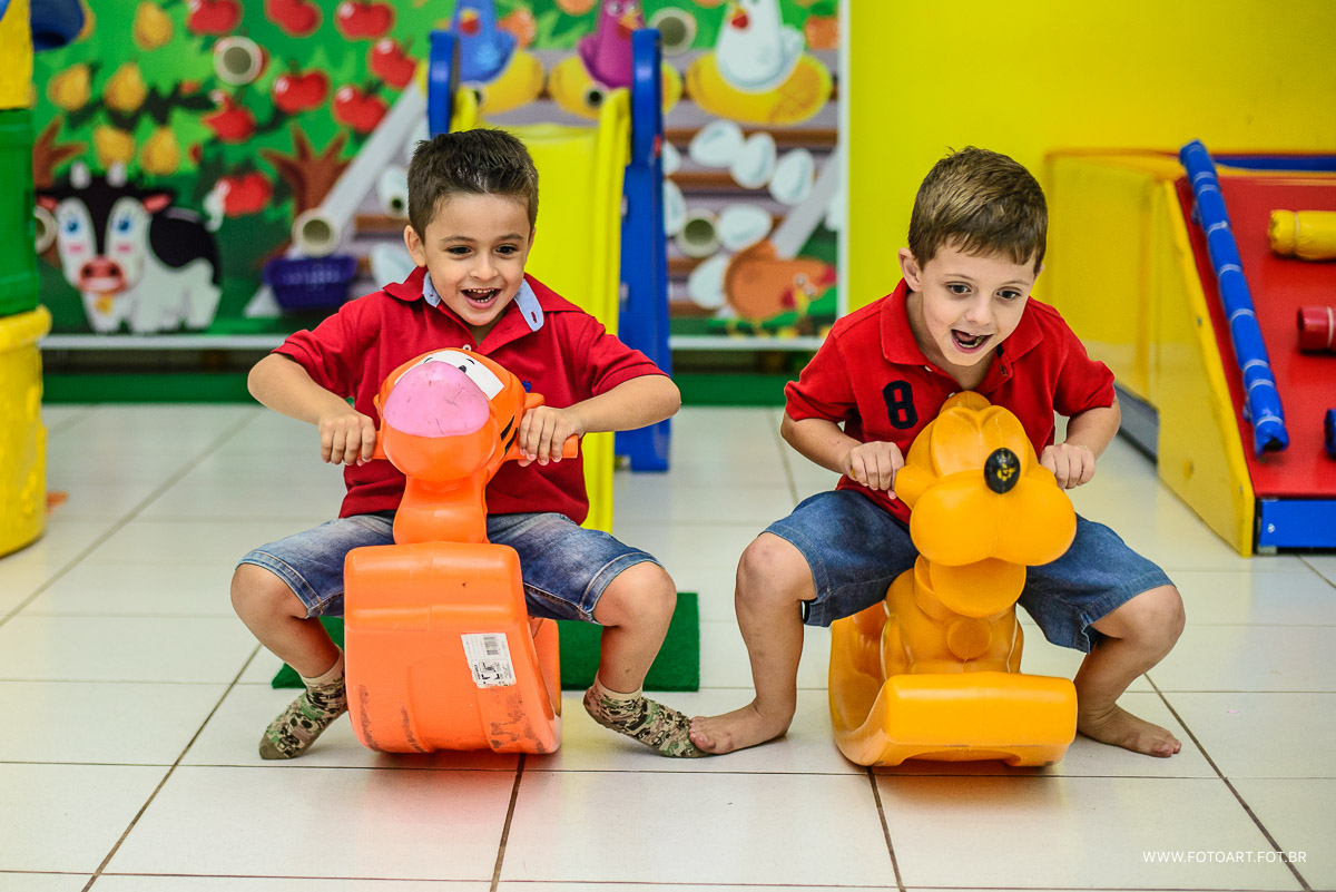 criancas brincando no Espaço Kids Buffet Infantil