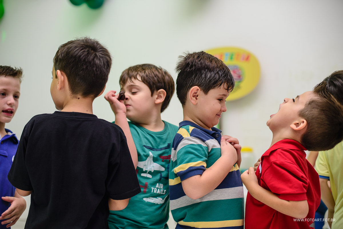 criancas brincando no Espaço Kids Buffet Infantil