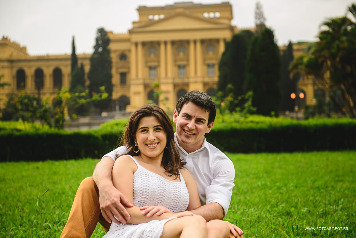 casal no jardim do museu do ipiranga foto de Anderson Silva Fotoart fotografo sp