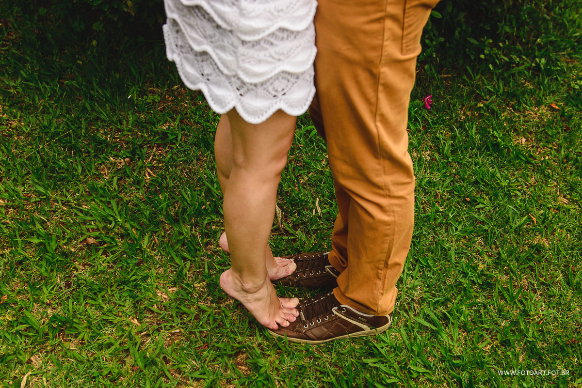 pes dos noivos uma foto diferente de casal no museu do ipiranga sao paulo foto de Anderson Silva Fotoart fotografo sp