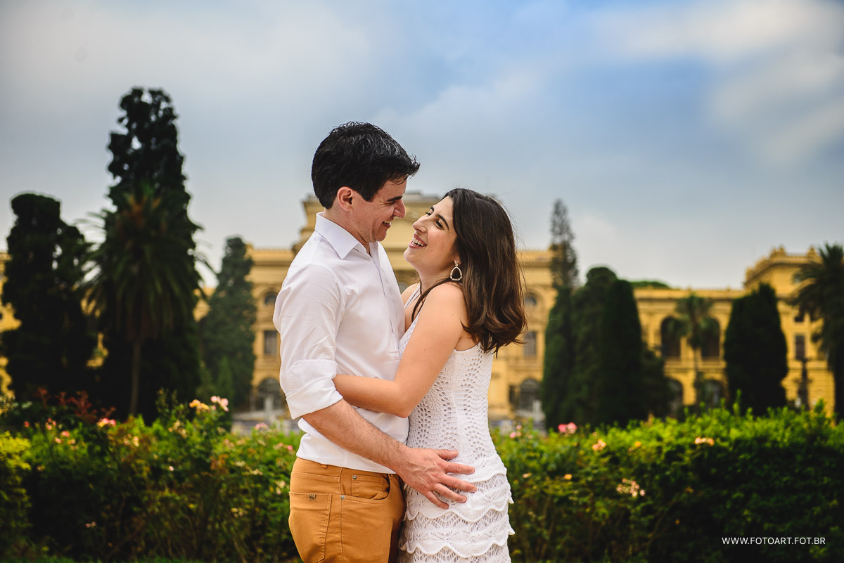 sorrisos com museu do ipiranga ao fundo foto de Anderson Silva Fotoart fotografo sp