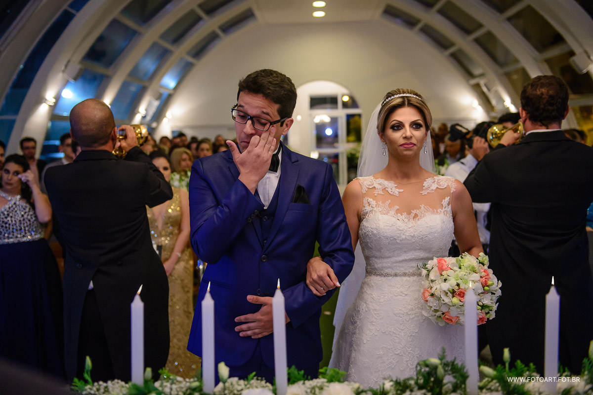 noivo gustavo se emocionou e chorou  capela de vidro do luz tropical  foto de Anderson Silva Fotoart fotografo sp