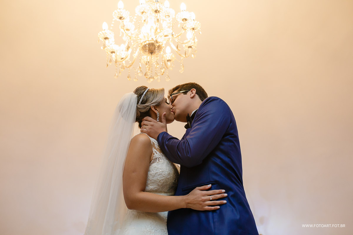 beijo encantador  capela de vidro do luz tropical  foto de Anderson Silva Fotoart fotografo sp