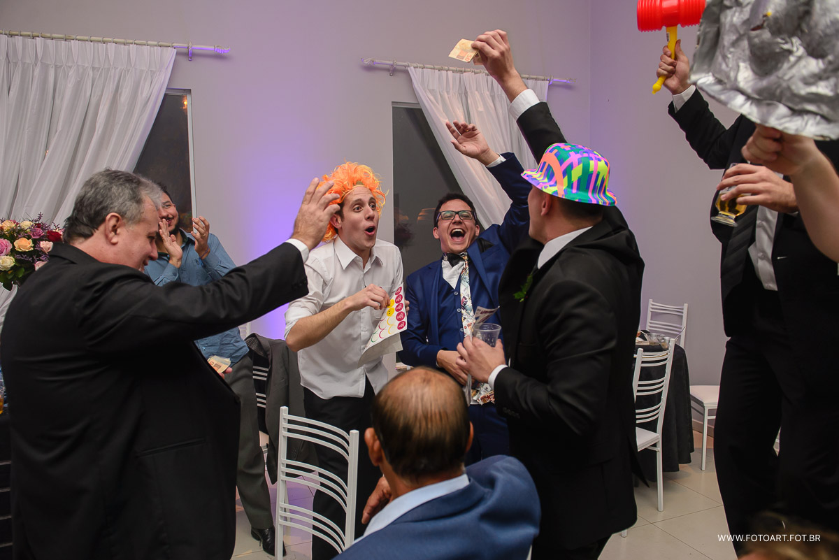 momento da gravata muita alegria e diversao no luz tropical  foto de Anderson Silva Fotoart fotografo sp