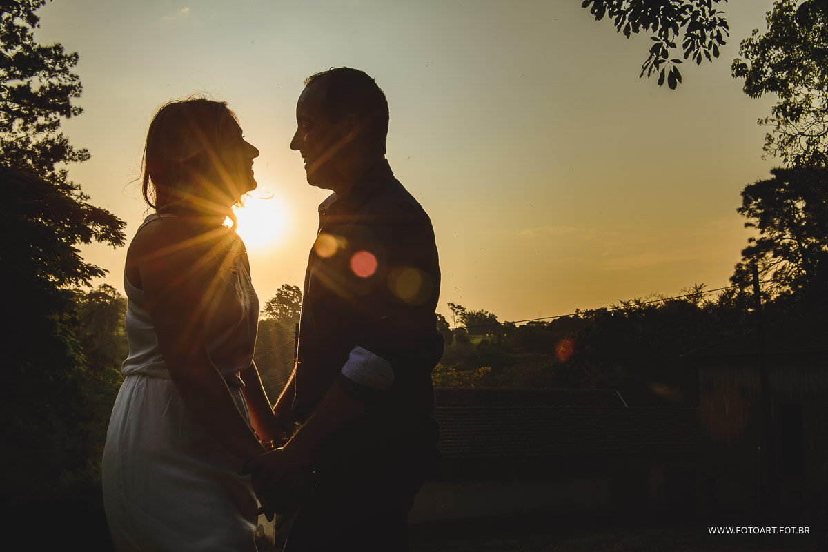 por do sol lindo e casal na fazenda lageado unesp em botucatu foto de Anderson Silva Fotoart fotografo sp