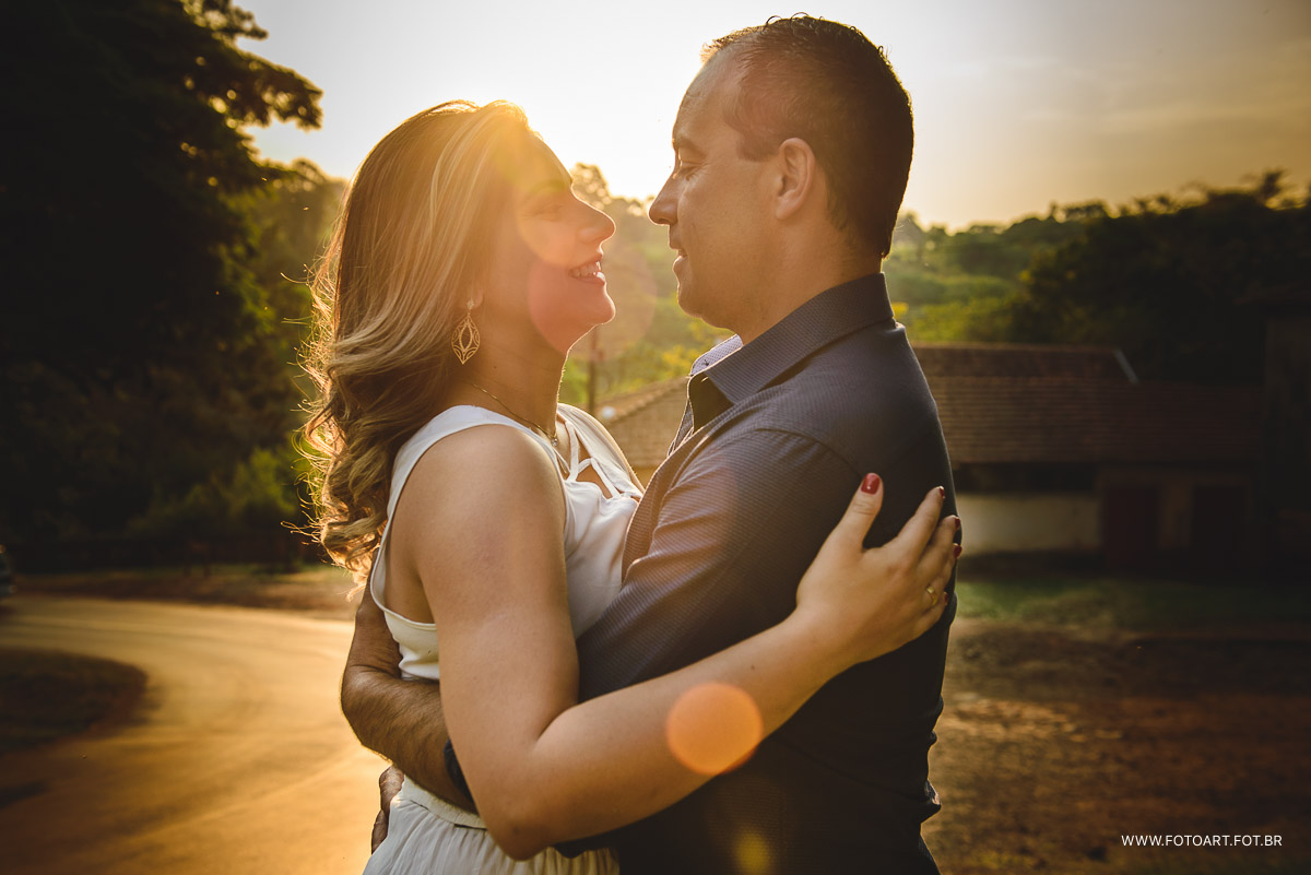 por do sol lindo e casal na fazenda lageado unesp em botucatu foto de Anderson Silva Fotoart fotografo sp