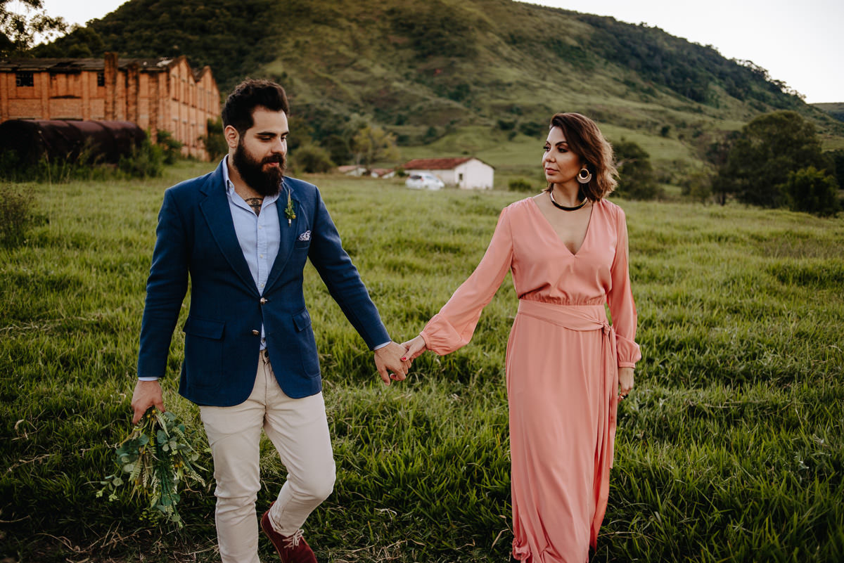 foto de casal e natureza ensaio de pre casamento na usina indiana botucatu
