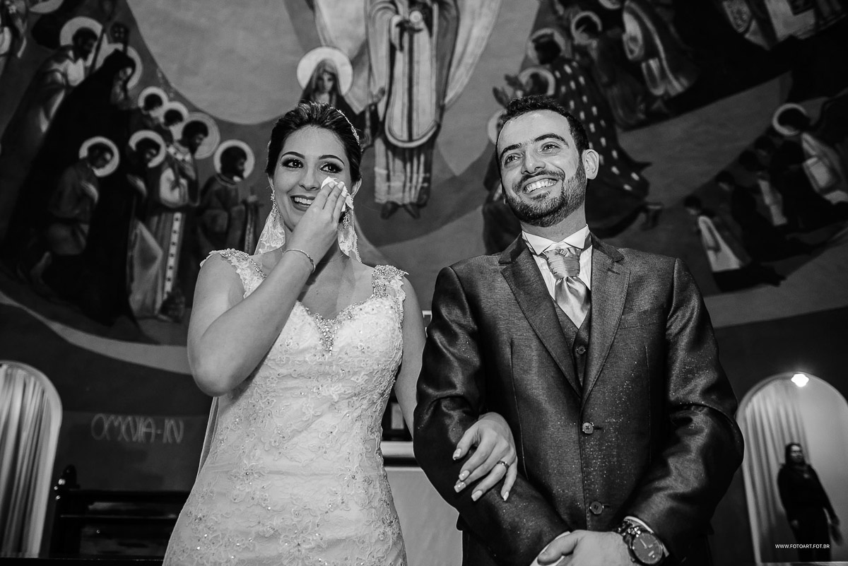 Noiva se emociona no altar do Seminário Arquidiocesano São José  Botucatu por Anderson Silva Fotoart fotografo sp