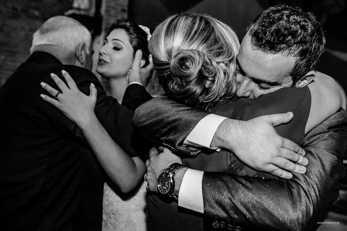 Pais e padrinhos dos noivos se emocionam no altar do Seminário Arquidiocesano São José  Botucatu por Anderson Silva Fotoart fotografo sp