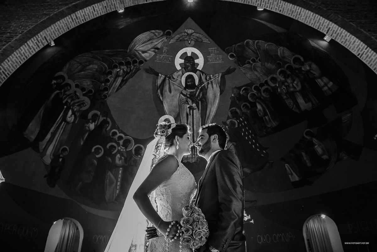 Silhueta dos noivos com pintura no Seminário Arquidiocesano São José  Botucatu por Anderson Silva Fotoart fotografo sp