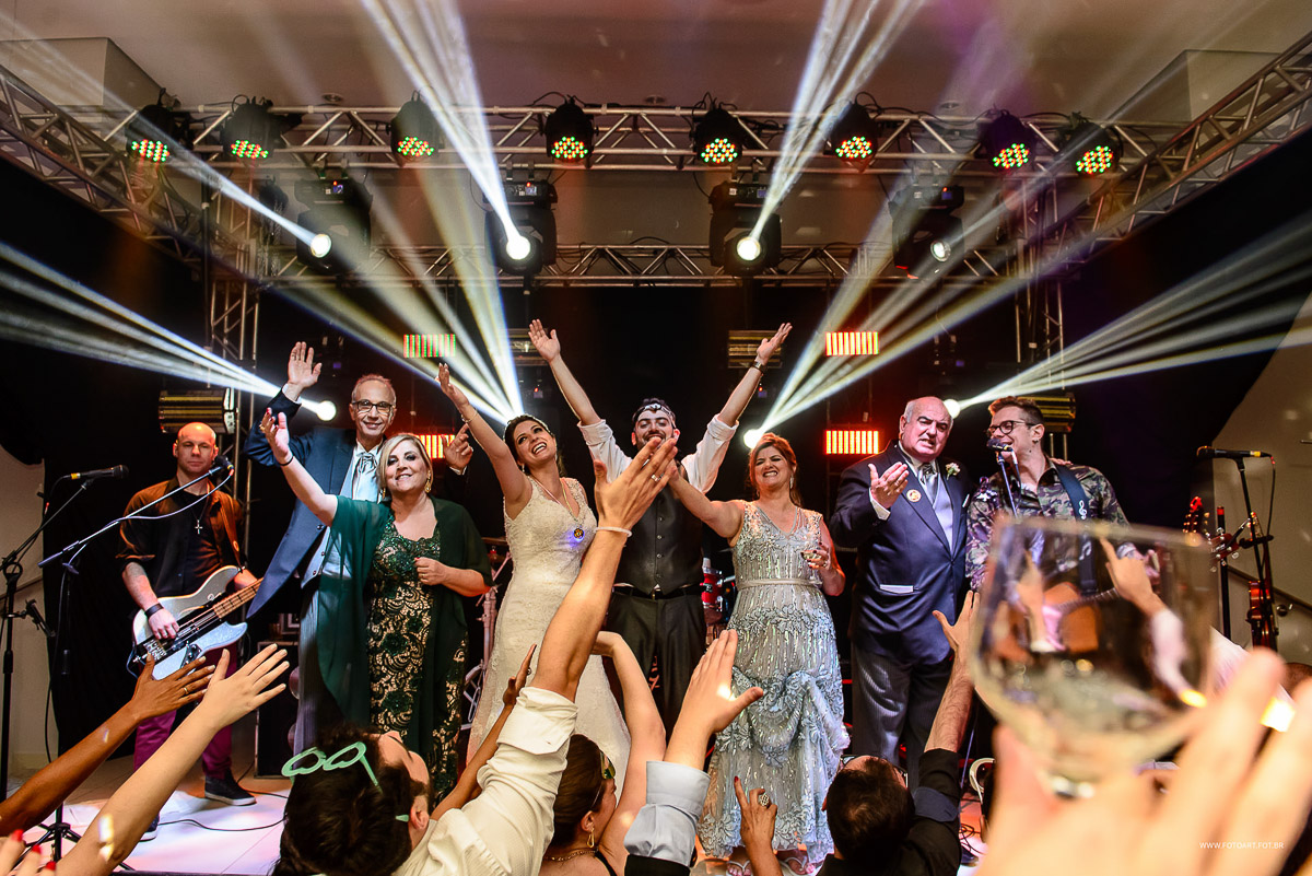 Familia pessin e pavan  no palco no buffet Luz Tropical Festas e Eventos Botucatu por Anderson Silva Fotoart fotografo sp