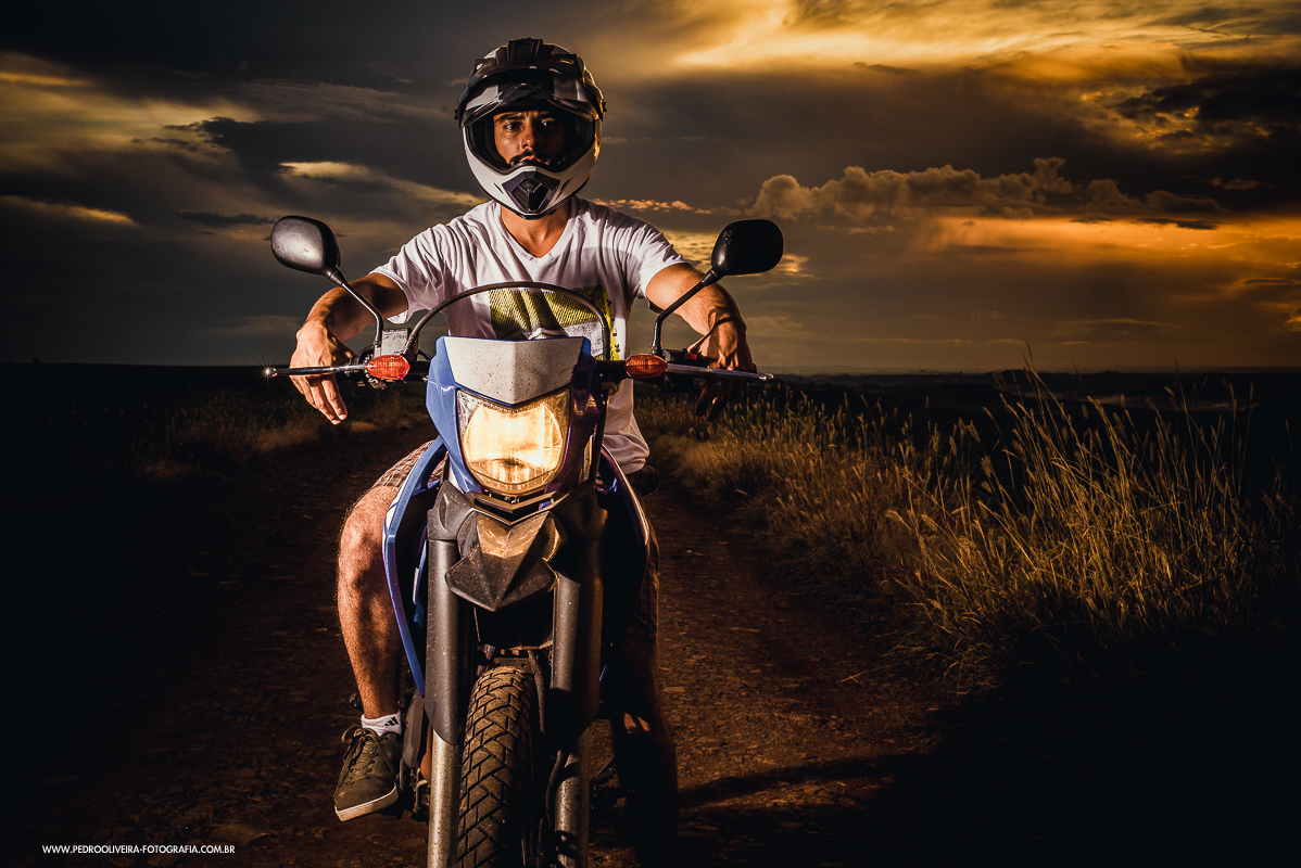 moto-yamaha-motorcycle-por-do-sol-maringá