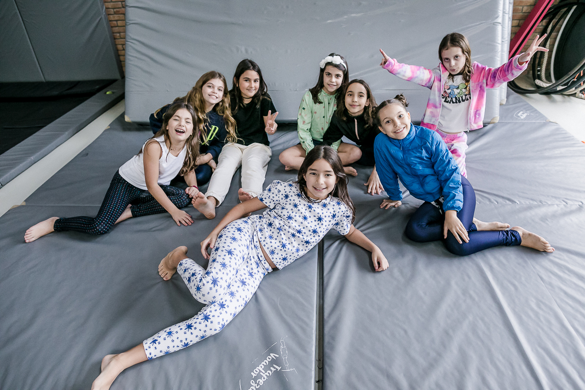 Fotos do aniversário de 9 anos da Luisa na Escola de artes circenses trapézio voador jardim guedala sao paulo sp