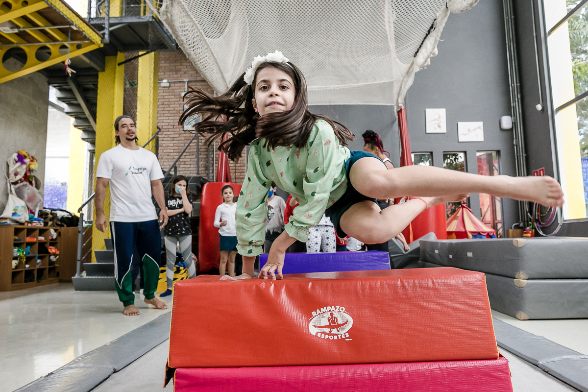 Fotos do aniversário de 9 anos da Luisa na Escola de artes circenses trapézio voador jardim guedala sao paulo sp
