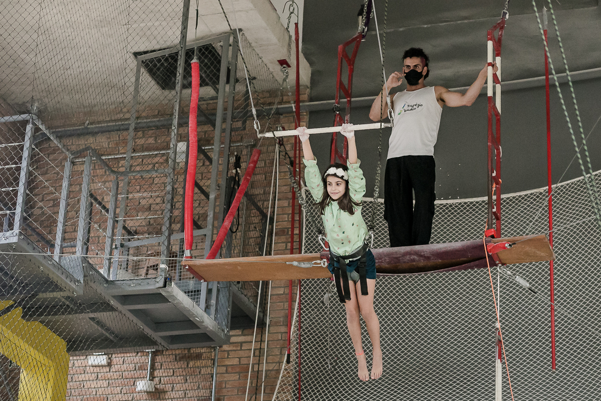 Fotos do aniversário de 9 anos da Luisa na Escola de artes circenses trapézio voador jardim guedala sao paulo sp