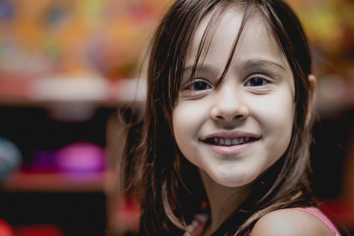 retrato da amiguinha feliz