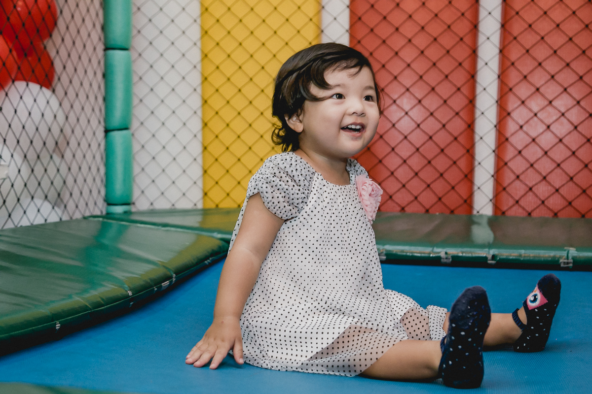 se divertindo no pula pula