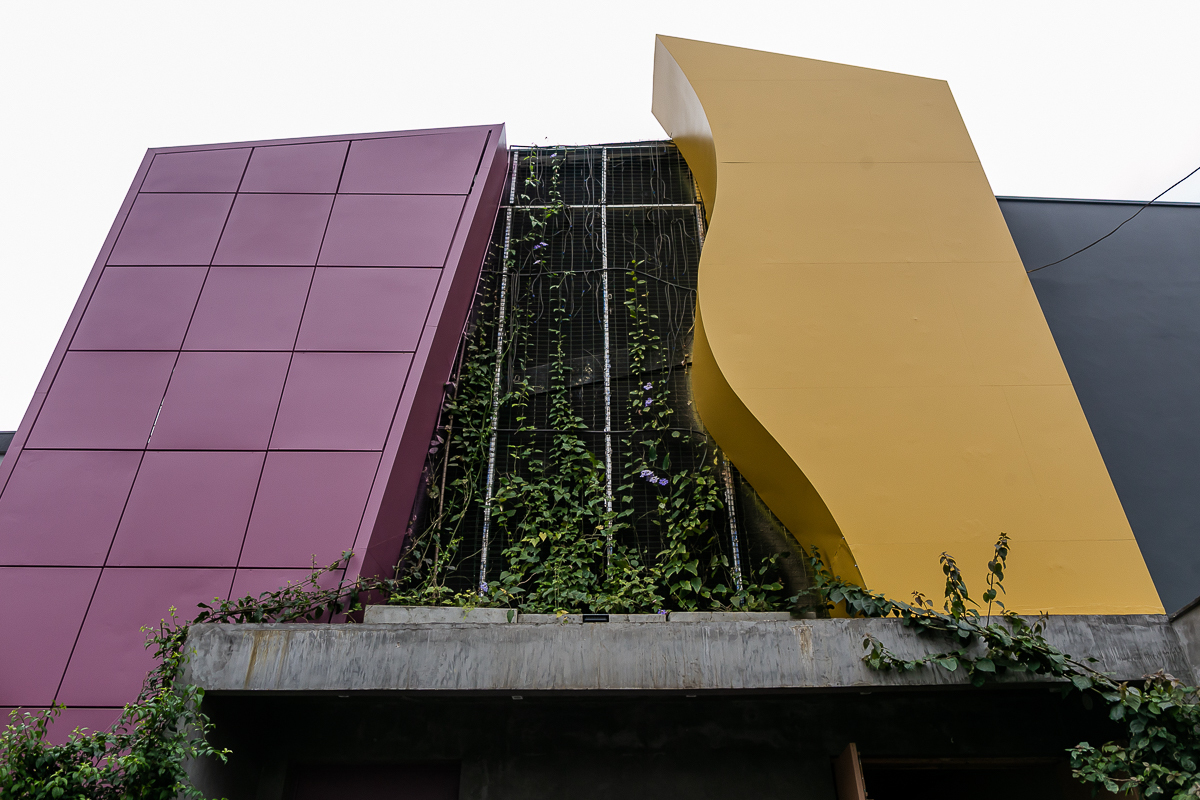 fachada do buffet espaco entre folhas