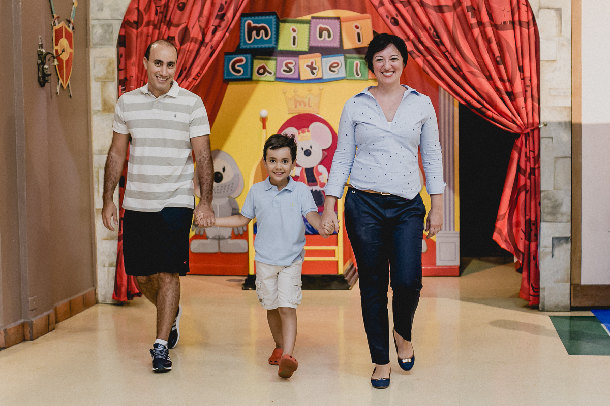 entrando para a festa no buffet miniland