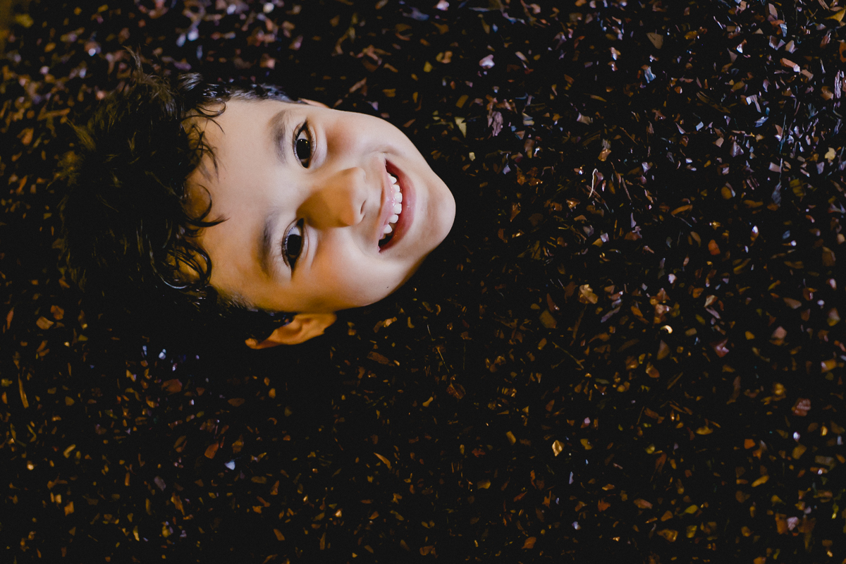 pedro enterrado nas serragens do buffet