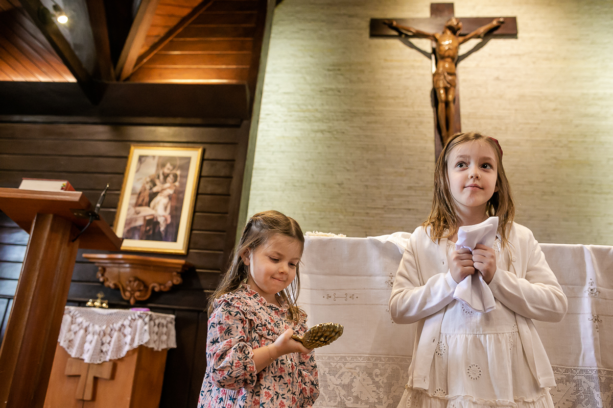 fotos do batizado do pedro michel que aconteceu na capela são pedro e são paulo no bairro cidade jardim em são paulo sp