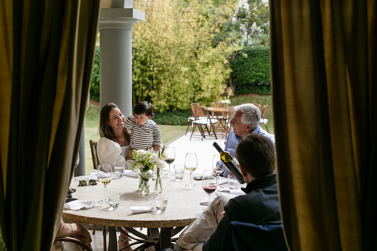 fotos do batizado do pedro michel que aconteceu na capela são pedro e são paulo no bairro cidade jardim em são paulo sp