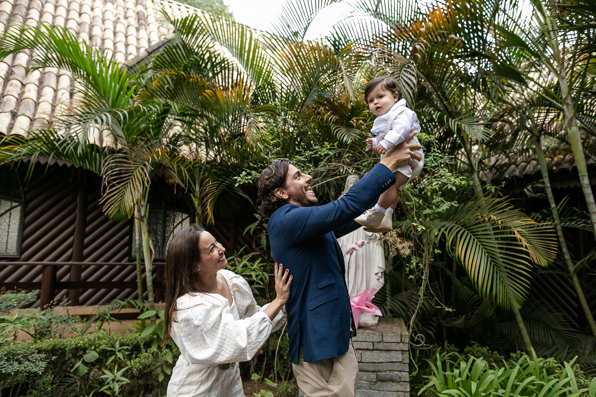 fotos do batizado do pedro michel que aconteceu na capela são pedro e são paulo no bairro cidade jardim em são paulo sp