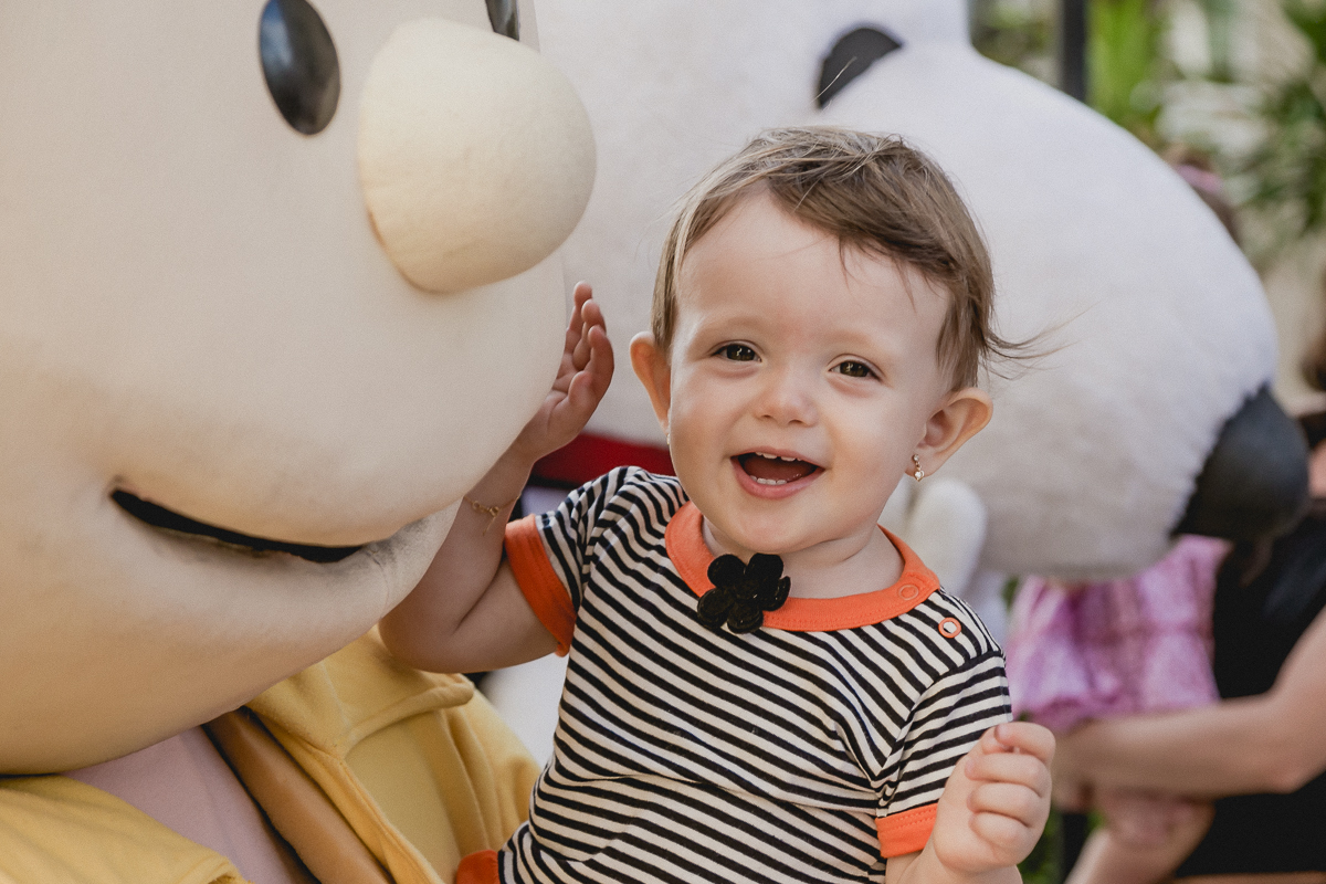 amiguinha se divertindo com o snoop