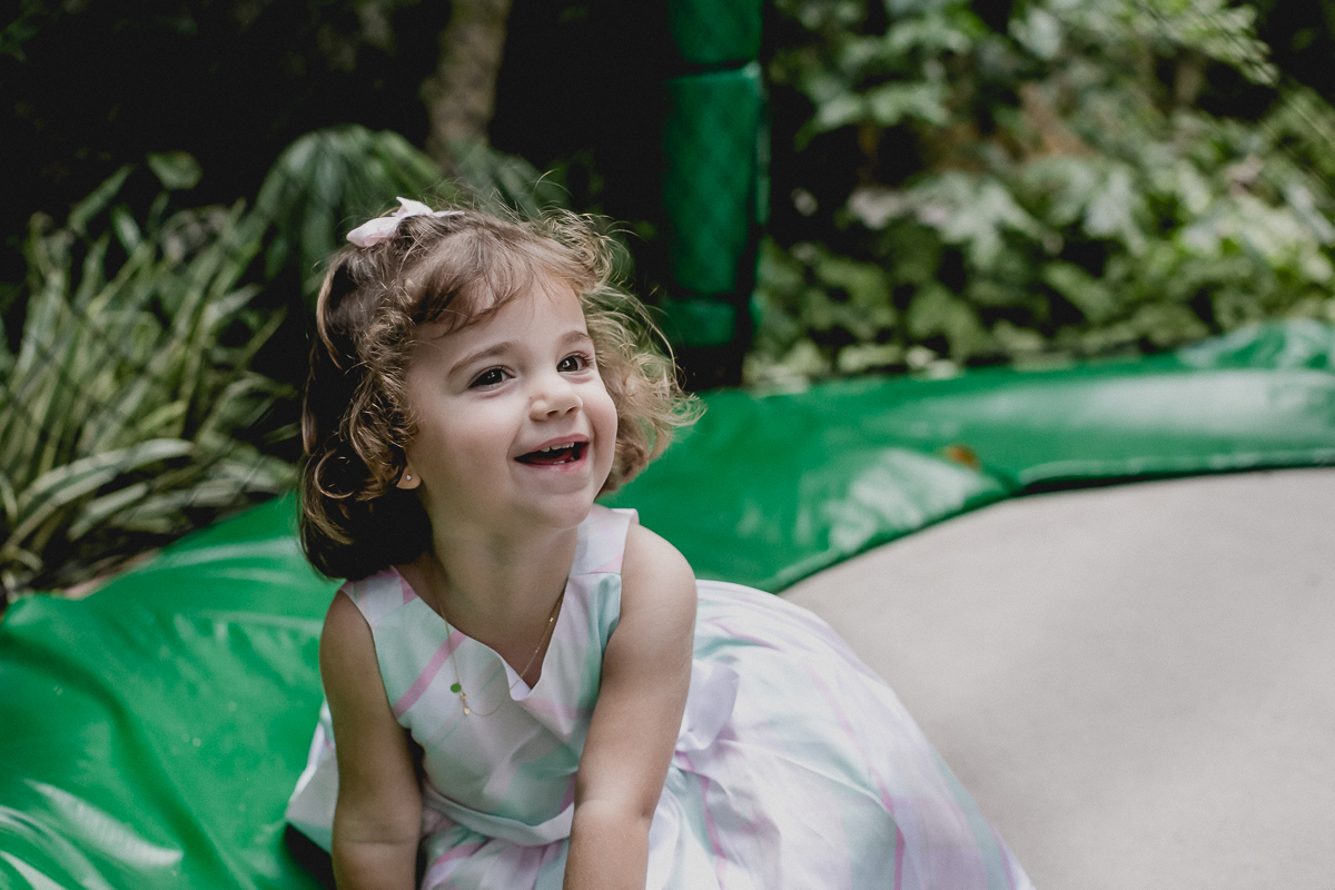 se divertindo no pula pula