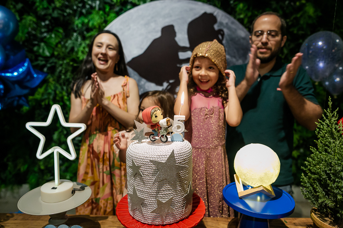 fotos do aniversário de 5 anos da beatriz com o tema et o extra terrestre no buffet no galpão em pinheiros zona oeste sao paulo sp