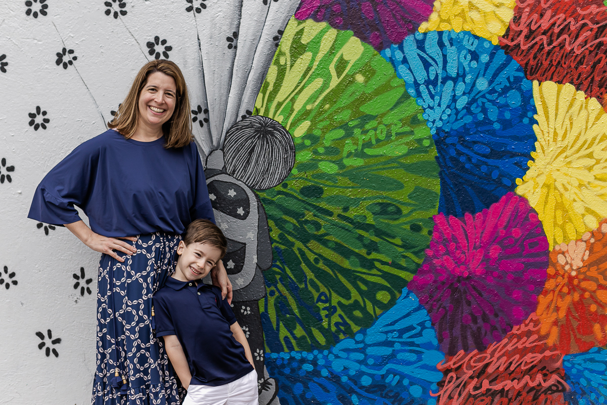 ensaio familia do leo e da camilla no beco do batman na vila madalena sao paulo sp