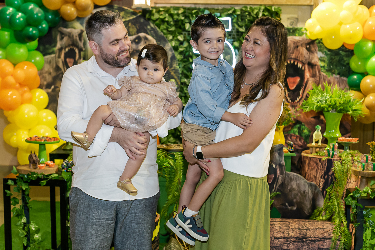 fotografias do aniversário de 5 anos do alexandre no buffet miniland unidade vila olimpia com o tema dinossauros