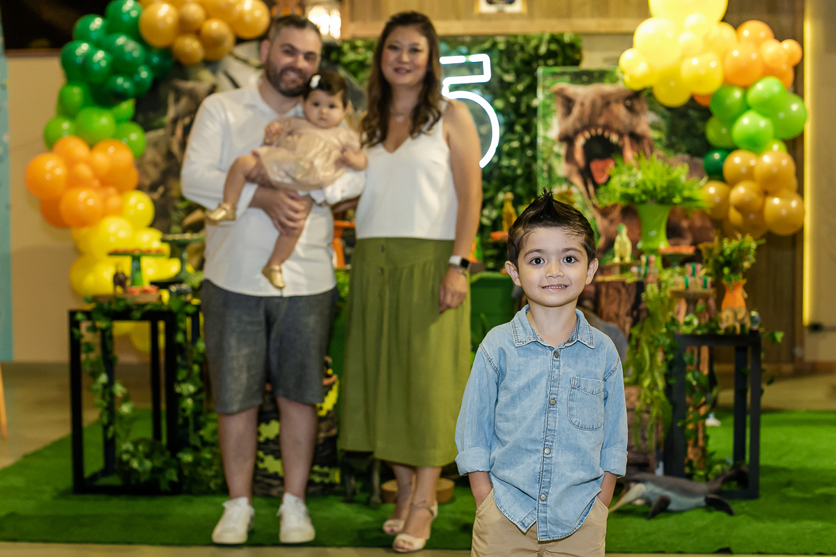 fotografias do aniversário de 5 anos do alexandre no buffet miniland unidade vila olimpia com o tema dinossauros