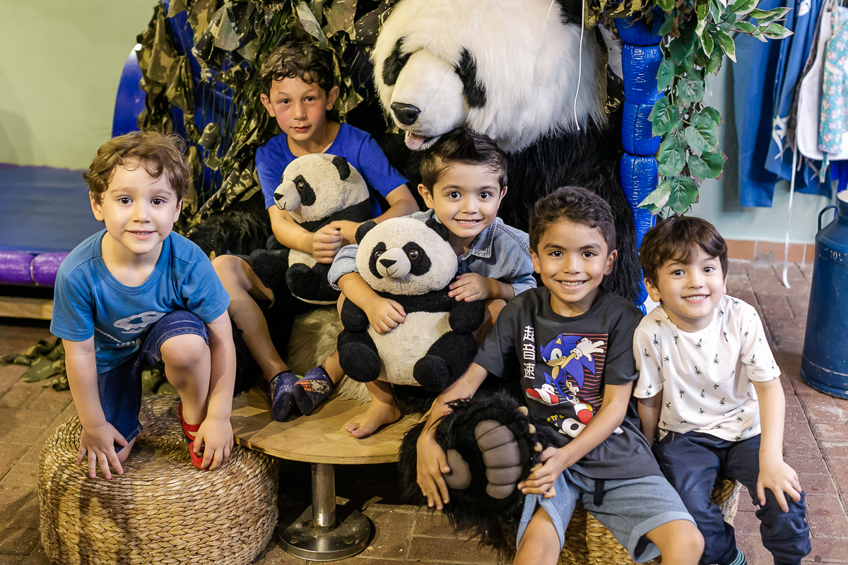 fotografias do aniversário de 5 anos do alexandre no buffet miniland unidade vila olimpia com o tema dinossauros