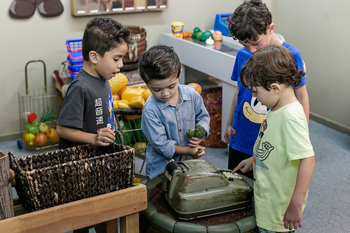 fotografias do aniversário de 5 anos do alexandre no buffet miniland unidade vila olimpia com o tema dinossauros