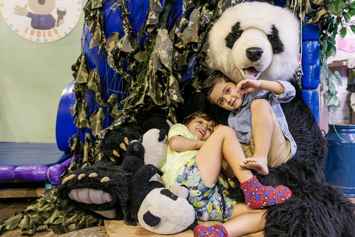 fotografias do aniversário de 5 anos do alexandre no buffet miniland unidade vila olimpia com o tema dinossauros