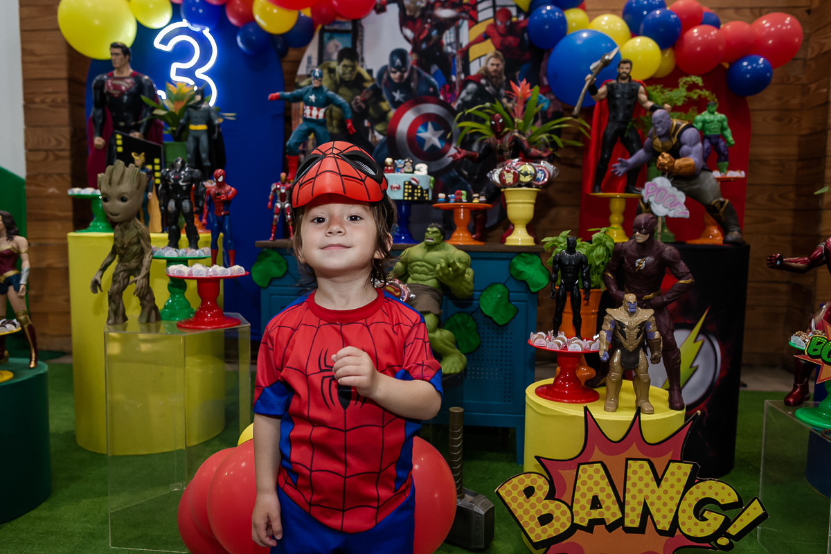 fotos do aniversário de 3 anos do fred com tema vingadores que aconteceu lá no buffet espaço puzzle na vila olímpia sao paulo sp