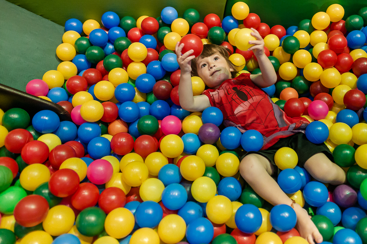 fotos do aniversário de 3 anos do fred com tema vingadores que aconteceu lá no buffet espaço puzzle na vila olímpia sao paulo sp