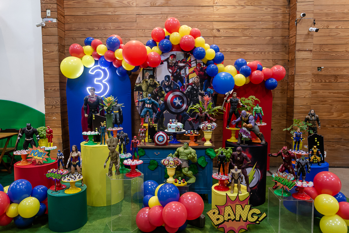 fotos do aniversário de 3 anos do fred com tema vingadores que aconteceu lá no buffet espaço puzzle na vila olímpia sao paulo sp