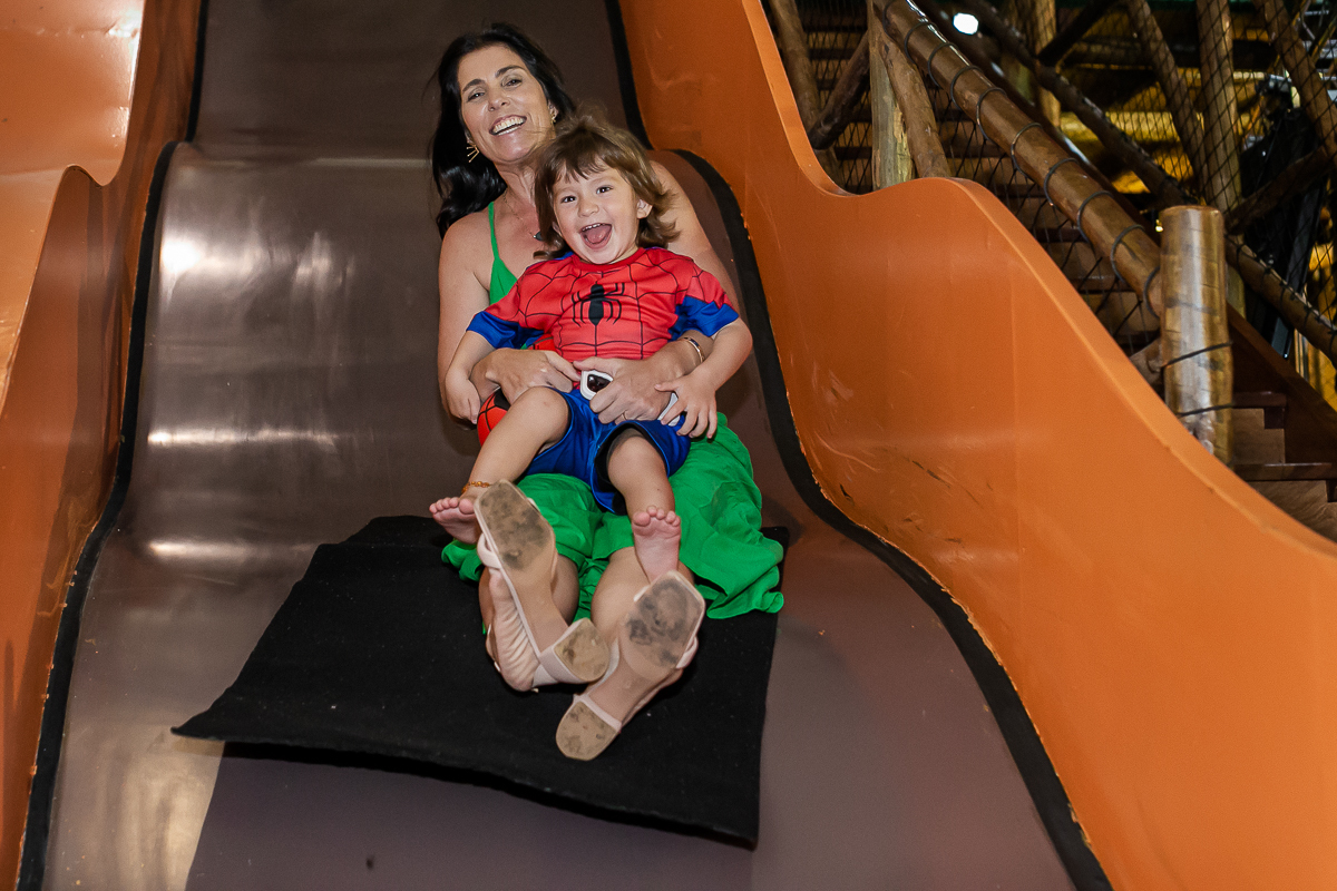 fotos do aniversário de 3 anos do fred com tema vingadores que aconteceu lá no buffet espaço puzzle na vila olímpia sao paulo sp