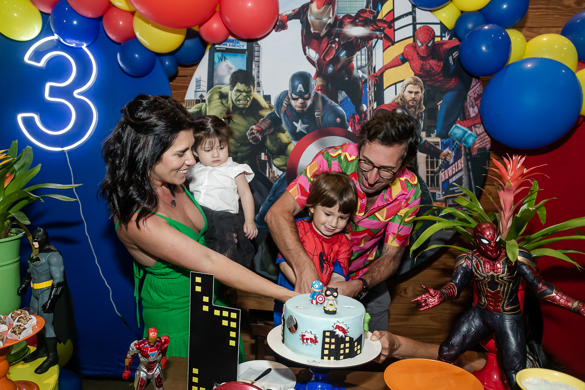 fotos do aniversário de 3 anos do fred com tema vingadores que aconteceu lá no buffet espaço puzzle na vila olímpia sao paulo sp