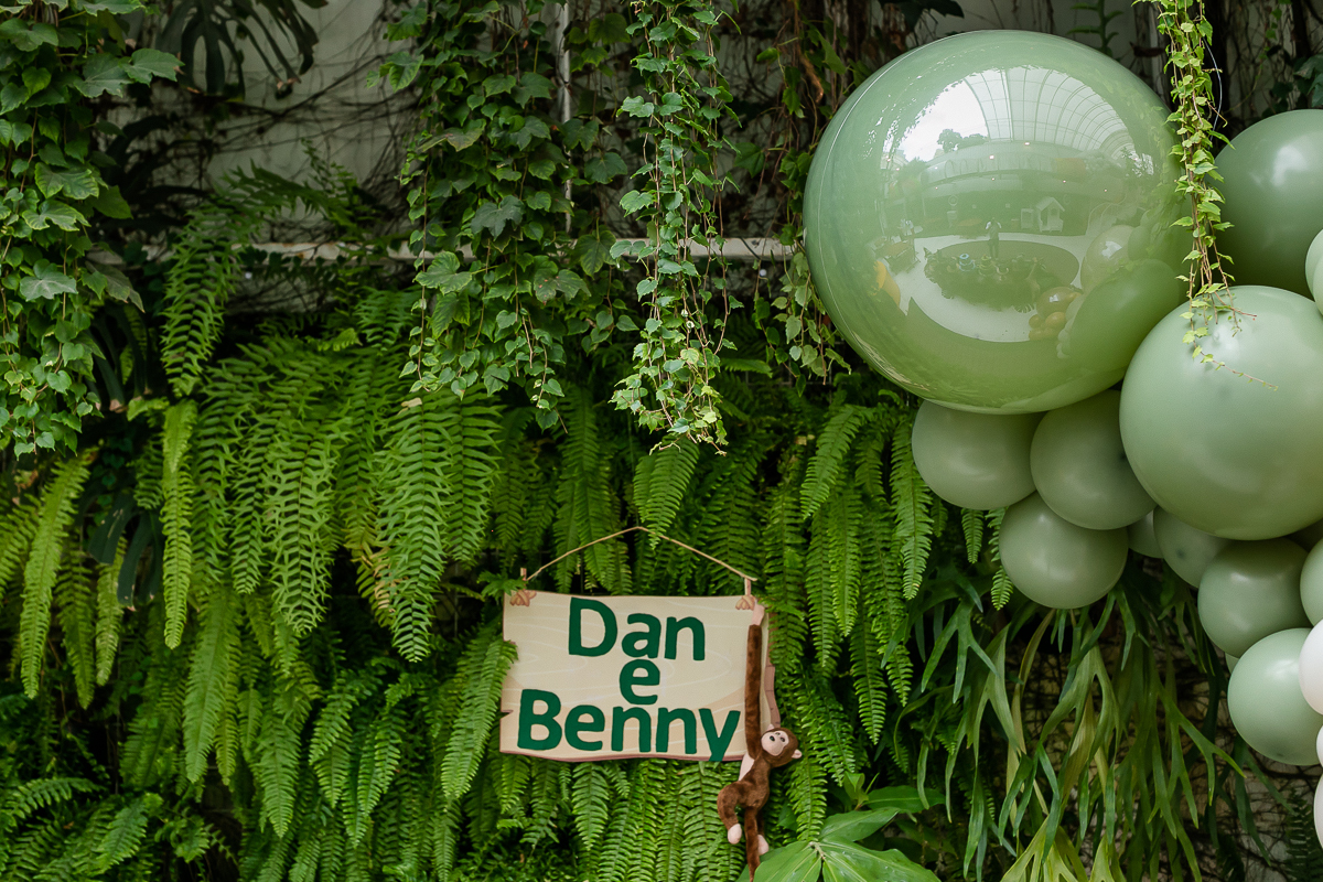 fotografias do aniversário de 4 anos do benjamin e do daniel com o tema safari que aconteceu lá no buffet espaço tragaluz na vila olimpia zona sul sao paulo sp