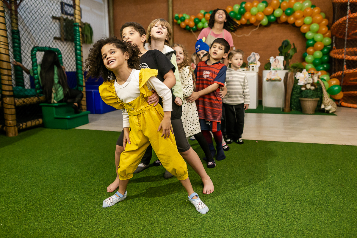 fotografias do aniversário de 6 anos da carolina com o tema tarzan no buffet terralegria localizado no bairro indianópolis zona sul sao paulo sp