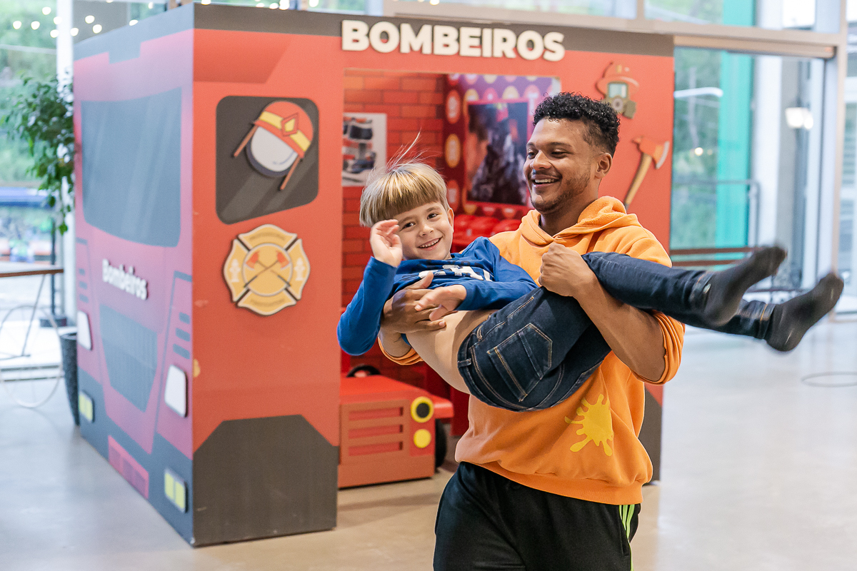 fotografias do aniversário de 5 anos da Helena com o tema como treinar seu dragão no buffet estação diversão em alphaville são paulo sp